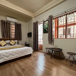 Meru Hotel